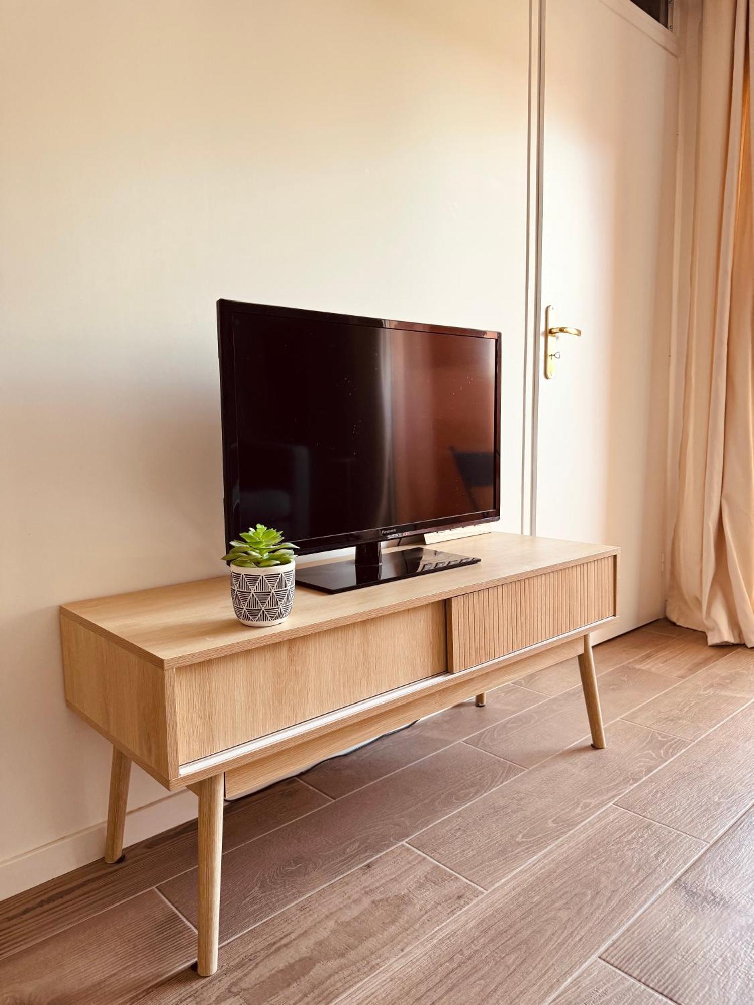 Apartment Claelle - 200m Mandelieu