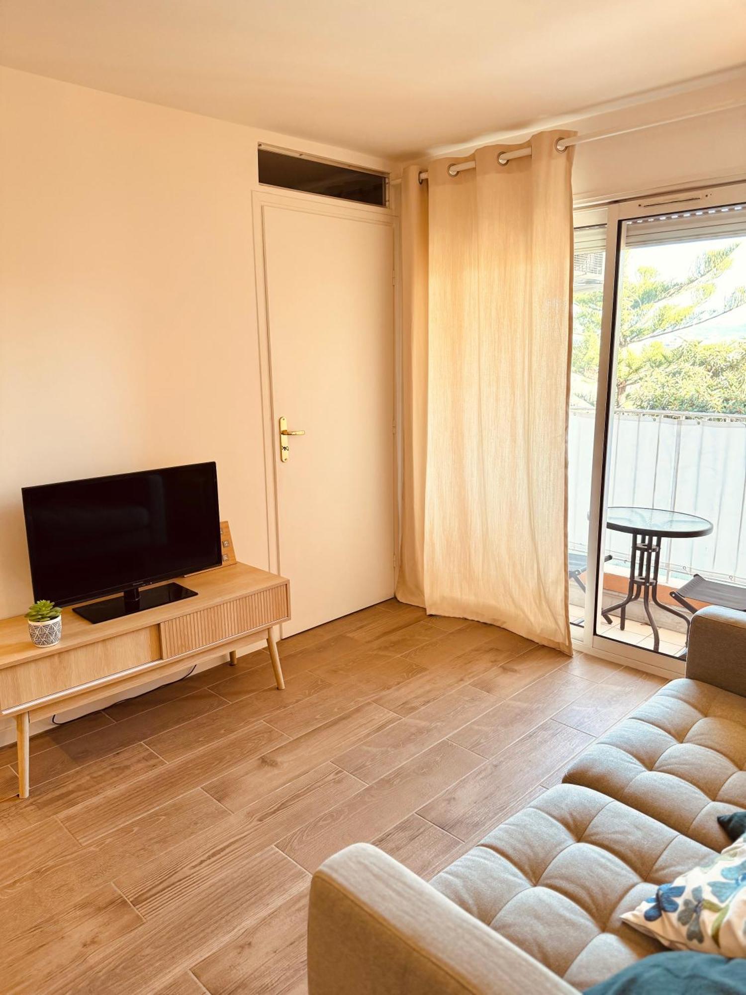 Claelle - 200m Apartment Mandelieu-la-Napoule